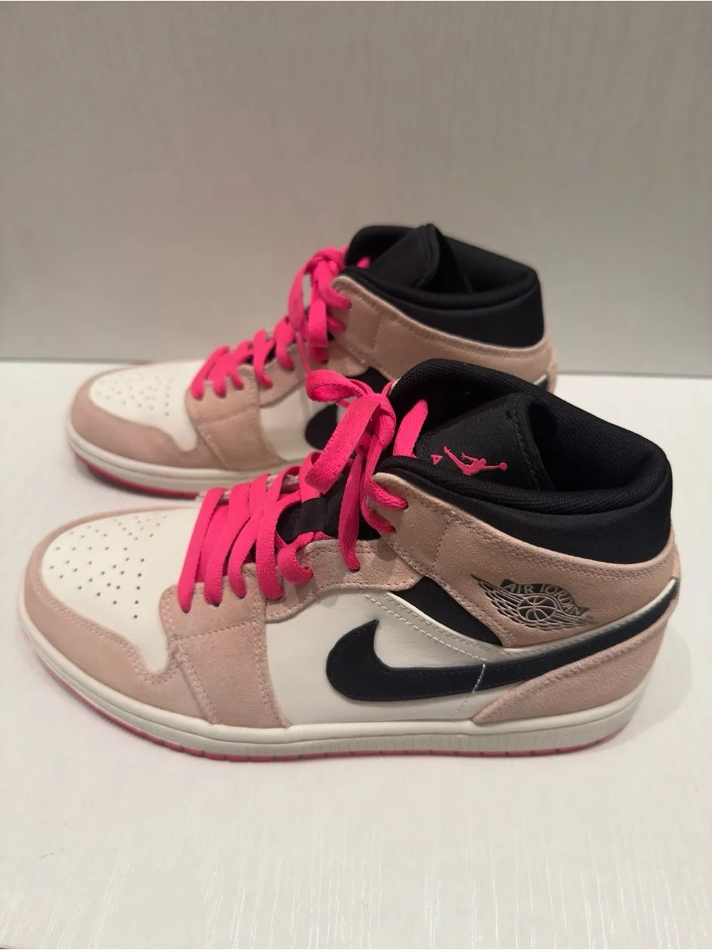 Jordan Air Jordan 1 Mid SE Crimson Tint/Hyper Pink